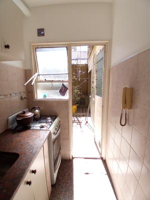 Excelente Depto. 4 Amb. C/ Balcon y Patio - Imagen# 7