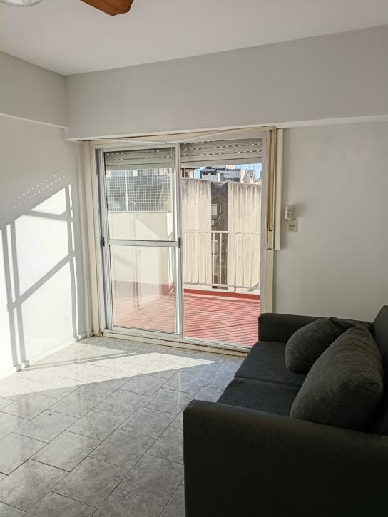 Excelente Depto. 2 Amb. C/balcon Aterrazado y Cochera - Imagen# 10