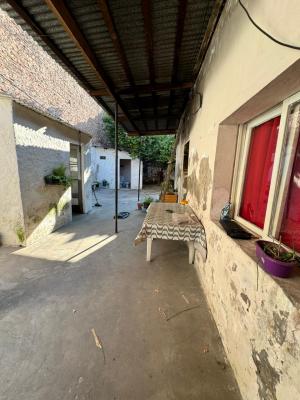Casa 5 Ambientes con Patio a Refaccionar - Imagen# 2