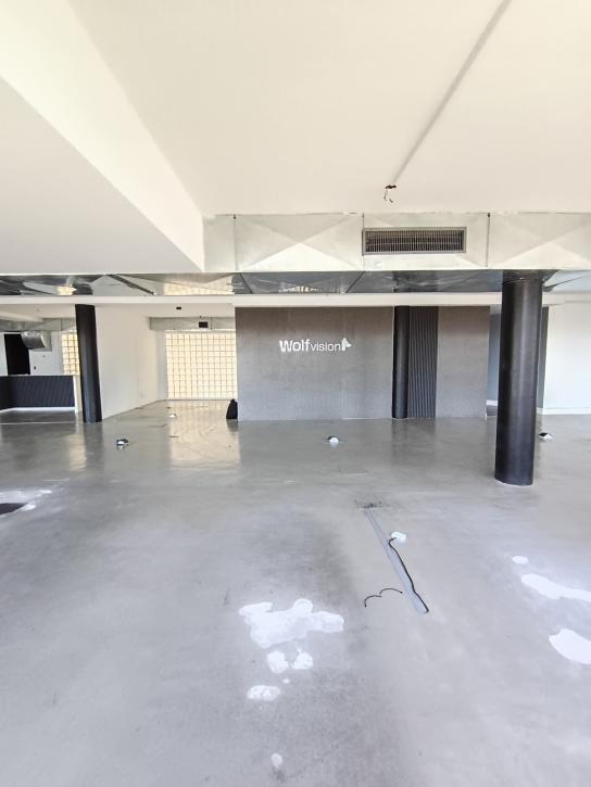IMPECABLE OFCINA COMERCIAL CON COCHERAS en Alicia M. De Justo  VISTA AL DIQUE. - Imagen# 12