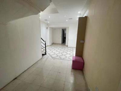 Local Comercial de Frente en La Calle Esmeralda Al 200 - Imagen# 13
