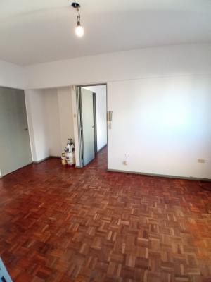 Lindo Depto. 2 Amb. al Frente sobre Av. Independencia - Imagen# 6