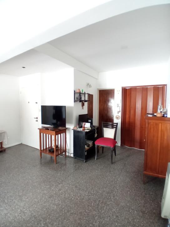 Excelente Depto. 4 Amb. C/ Balcon y Pati - Imagen# 4